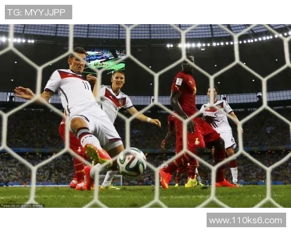 取图聚焦世界足坛巨星成长历程与辉煌时刻全景解析