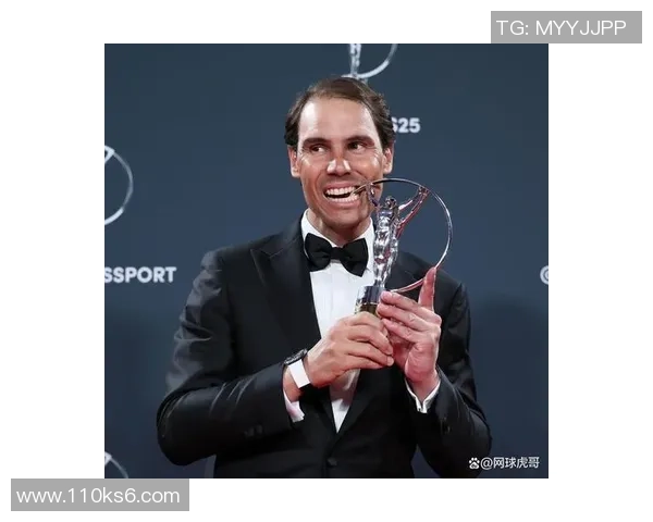 足球之夜璀璨星光聚焦传奇球员荣誉与精彩瞬间